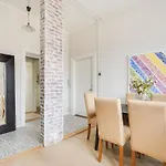 Spacious Five Bedroom アパート *