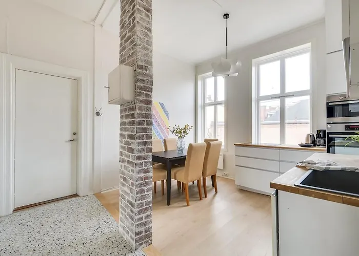 Spacious Five Bedroom 公寓 奥斯陆